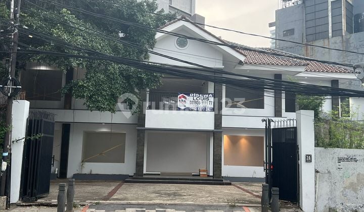 House in Menteng, suitable for business location.