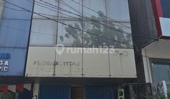 Affordable Strategic Shop House for Sale Near Gancit Mall