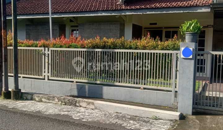 For Sale Beautiful Well-Maintained Turangga House with SHM, 10 Meters Wide