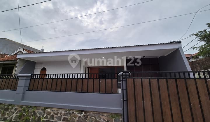 Rumah Strategis Siap Pakai bisa Kantor di Turangga Buahbatu