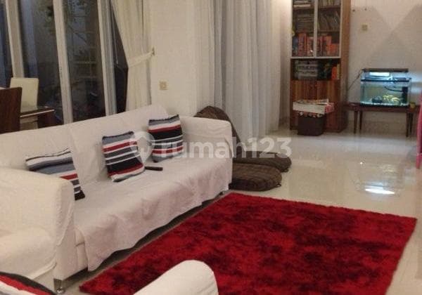 Rumah Lux Modern di Komplek Elit Puspitaloka Bsd Tanggerang SHM