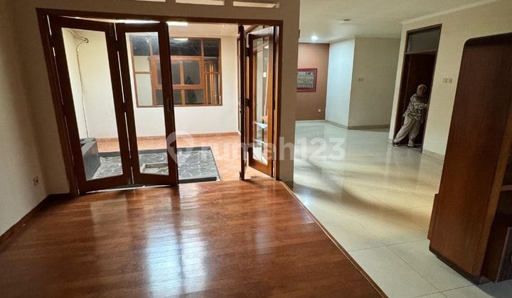 Rumah Strategis Tengah Kota Bisa Kantor Kecil Di Sayap Supratman Riau Bandung