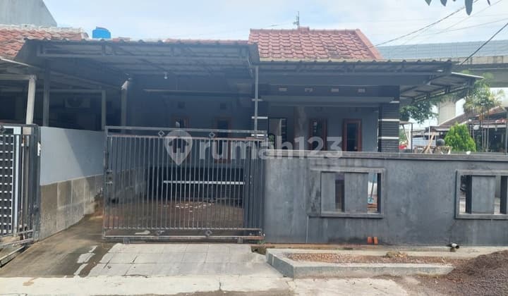 Rumah Asri Siap Huni di Komplek Banyubiru Ciwastra Bandung