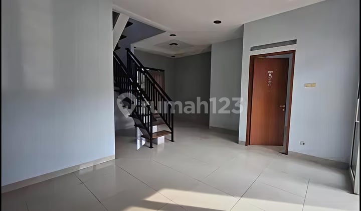 Rumah Minimalis Strategis bisa Kantor di Cikutra Dekat Widyatama Bandung Rumah