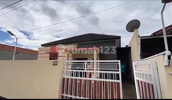 Furnished House for Students Near STT Telkom in Ciganitri Bojongsoang
