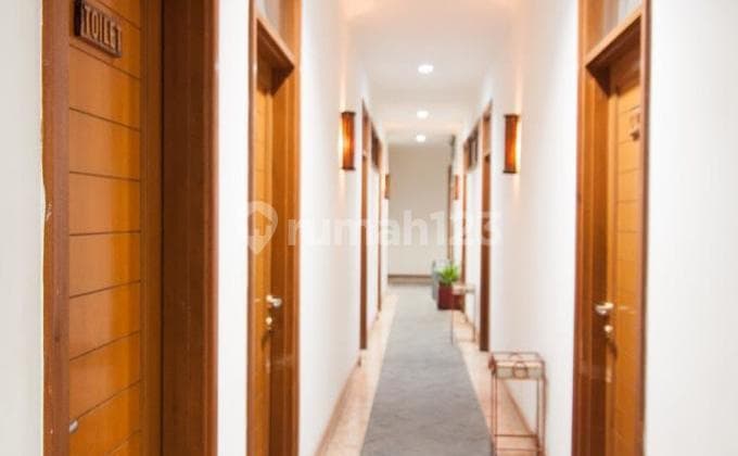 Hotel 4 lantai SHM letak strategis dekat pusat kuliner Cihapit , Bandung