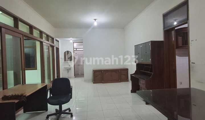 Semi-Furnished Singgasana Pradana Mekar Wangi House
