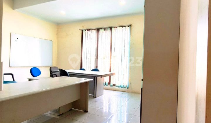 Ruko, 2 Lantai, Dekat Pusat Perbelanjaan, Caringin Bandung