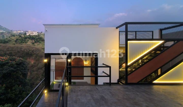 Rumah Villa Full Furnished Dago Village Bandung