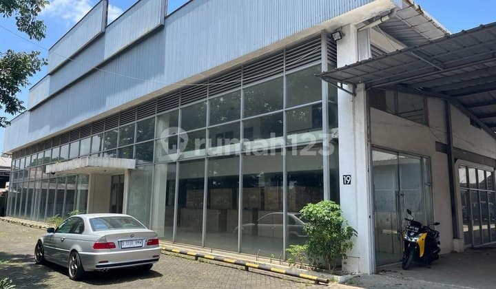Ruang Usaha Eks Di Regol 7000 M² Bandung