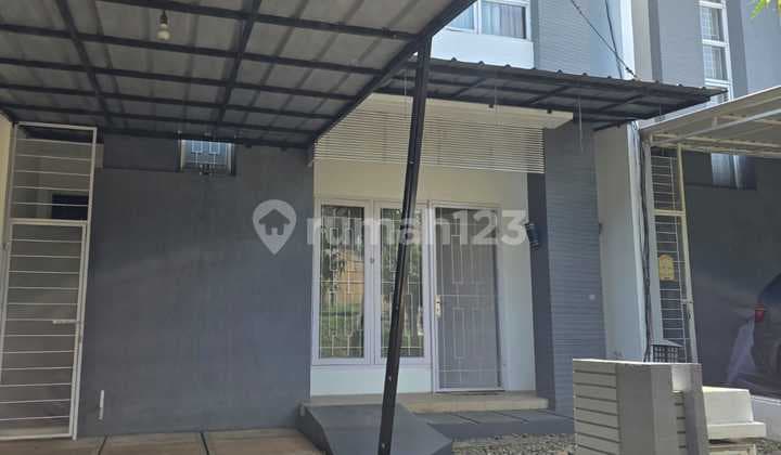 Murah di Delatinos !! Rumah Furnished Dekat Akses Tol dan Stasiun KRL Siap Huni Juli