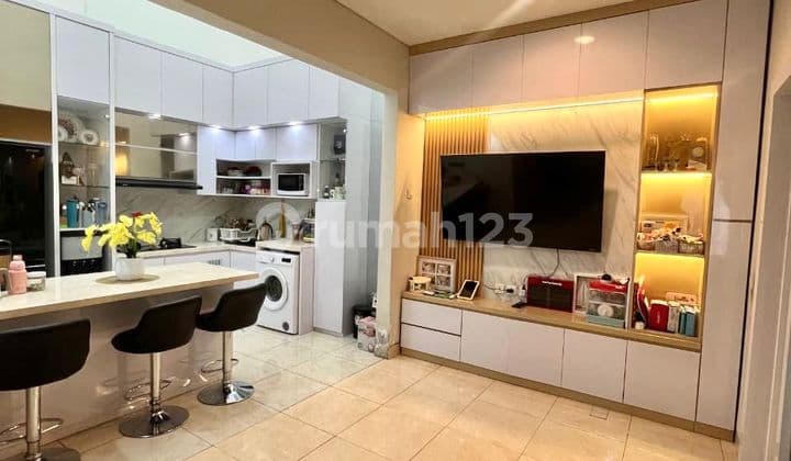 Murah !! Tinggal Bawa Koper Rumah Bagus Furnished Di Greenwich Bsd