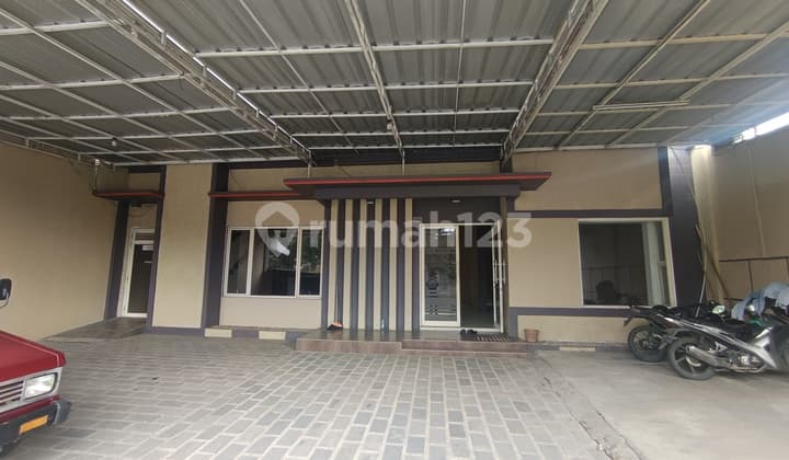 Two-Story House Near Business Area and Cirebon Regency Government Offices.