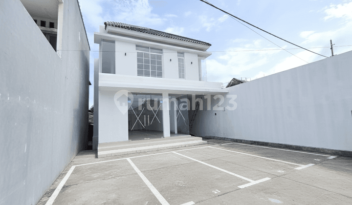 Gedung Ruko Baru Siap Pakai di Mainroad Cocok untuk Kantor