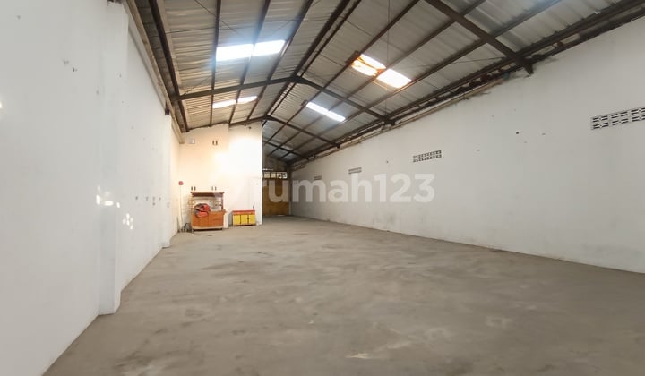 Gudang Siap Pakai di Area Bisnis Cirebon