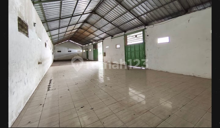 Wide and Cheap Production Warehouse in Sumber, Cirebon