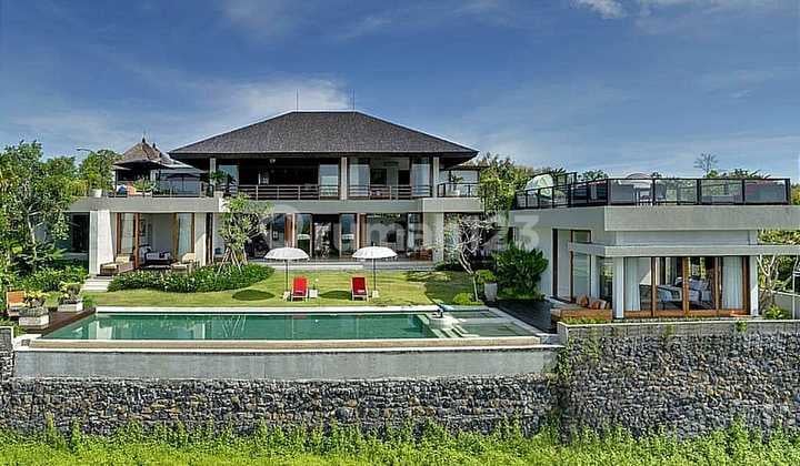 Private Villa With Jimbaran Bay Airport View
