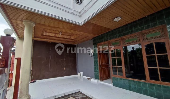 Rumah 2 Lantai Lokasi Sangat Strategis Kuta