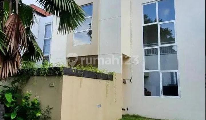 Minimalist Villa For Sale In Kerobokan Close To Seminyak