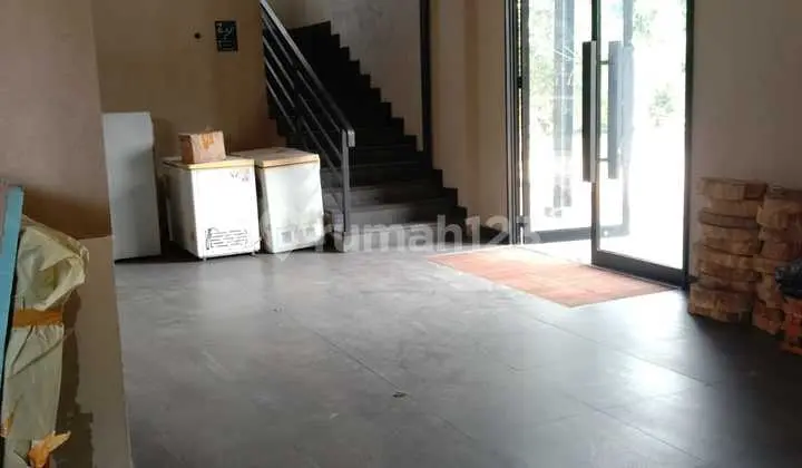 Disewakan Gedung 2 Lantai di Kayuringin Bekasi Selatan