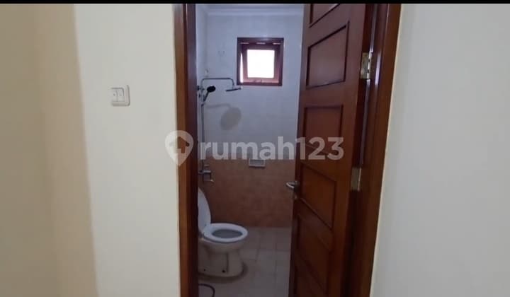 For Rent: Semi-Furnished Ready-to-Occupy House in Heliconia Cluster, Harapan Indah 2 Bekasi, Price 75 Million Negotiable.