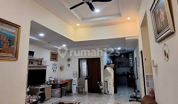 Dijual Cepat Rumah Rapih Siap Huni Sudah Renov Cluster Aralia Harapan Indah Bekasi.
