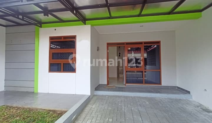 Rumah Derwati Mas Dekat Tol Gedebage Bandung
