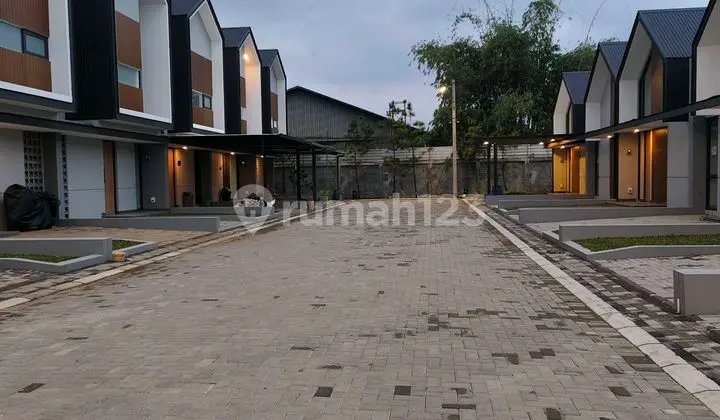 New House at Taman Kopo Indah Wing