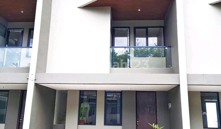 Rumah Baru Ciwastra Dekat Stasiun Kereta Cepat Bandung