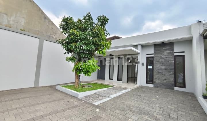 Rumah Modern Batununggal Estate Bandung