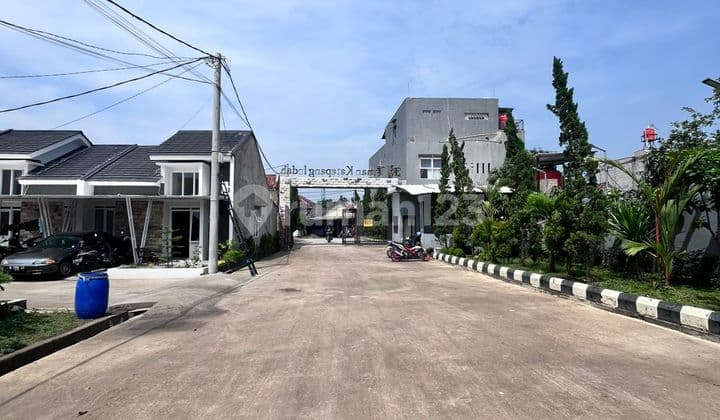 Rumah Satu Lantai Dekat Tol Soroja