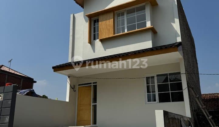 Rumah 2 Lantai 15 Menit Ke Gedung Sate