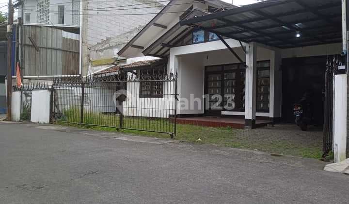 Disewakan Rumah 1 Lantai Luas, Lokasi Di Turangga, 5 Menit Ke Tsm