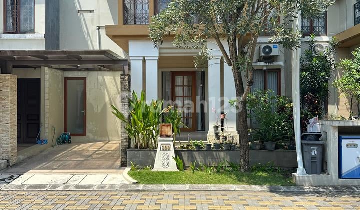 disewakan rumah cantik furnish 2 lantai di condongcatur depok sleman