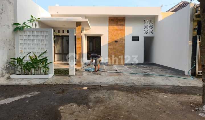 Mr 66356 Disewakan Rumah Cantik di Maguwoharjo- Ag