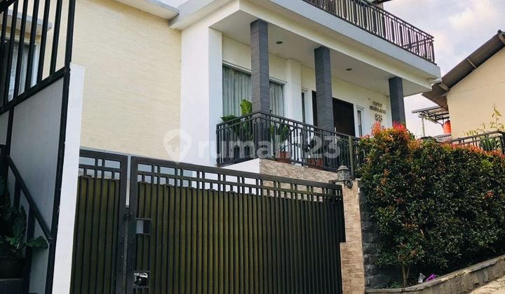 Rumah Mewah 3 Lantai Bonus Gazeebo, Dekat Floating Market Lembang