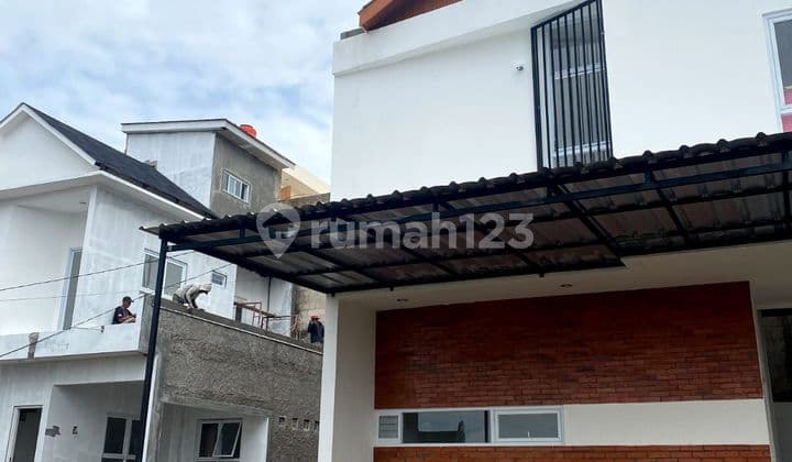 Rumah 2 Lantai di Gegerkalong SHM bandung Utara dekat UPI