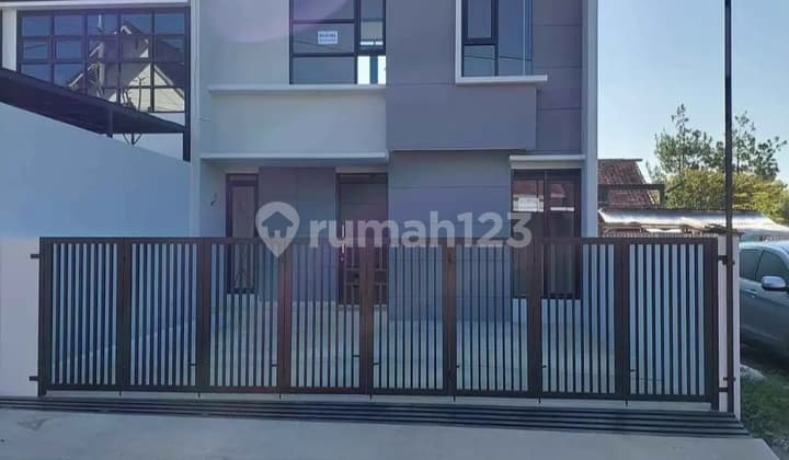 Rumah Modern 2 Lantai Lt 124m Di Cihanjuang - Strategis Dekat Sariwangi & Cimahi