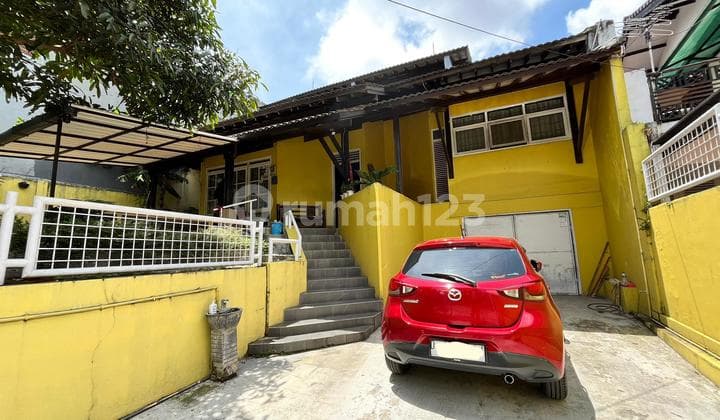 Rumah Luas & Terawat! Shm Rumah 2 Lantai Lt280m² Lb200m² 6 Kt Di Gegerkalong Bandung, Dekat Kampus Upi