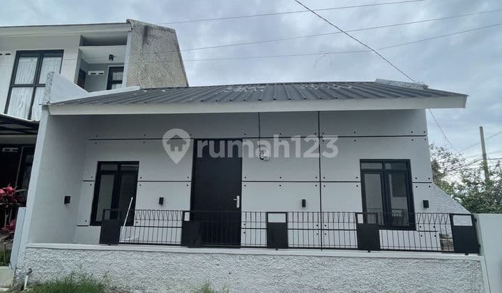 IDR 400 million House in Cihanjuang Near Stikes Rajawali