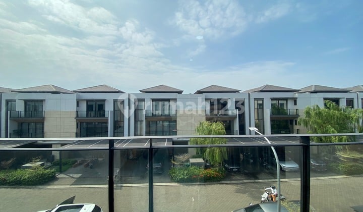 Rumah Mewah@zora Bsd 8 X 15 3 Lantai