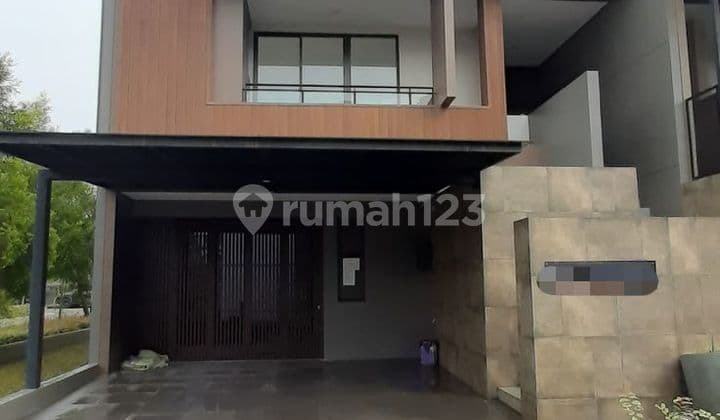 Zora Kazumi*》luas Tanah : 238 M²》luas Bangunan : 280 M²》3 Lantai》kamar Tidur : 4 + 1》kamar Mandi : 5 +1 》hadap : Utara》ada Carport 》ada Garasi 》listrik: 5500 》semi Furnish Cuma Ada Ac