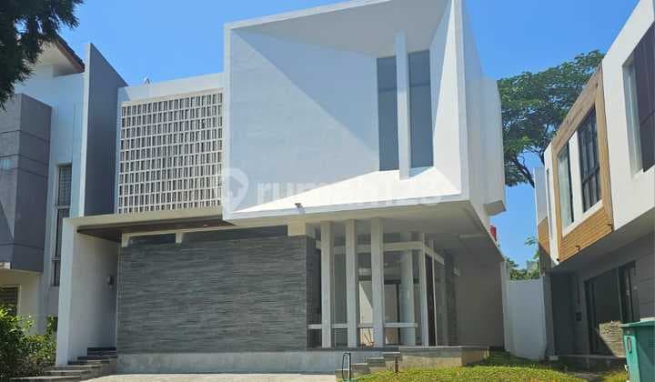 The Icon, Bsd City Siap Huni Bangunan Mandiri Di Jalan Boulevard Dan Sudah Jaditanah 187 M² (11 X 17)bangunan 230 M²kt 4+1km 3+1bangunan 2,5 Lantai Ada Rooftop