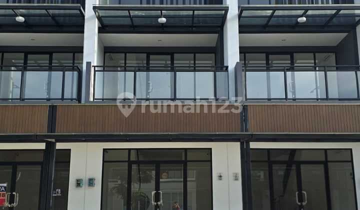 Ruko Hampton Avenue Luas (4.5x12) Lb 119 (3 Lantai) Kmr Mandi 3 >>sdh Ada Cctv, Solar Panel Dan Ac