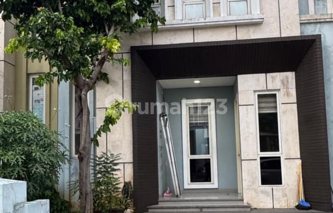 Sutera Leora - Alam Sutera Lokasi Dekat Pasar 8 , Mal Living World, Mal Alam Sutera, Binus University, Laurentia Lt 7x17 = 119 Lb 134 Kt 4+1 Km 3+1 Listrik 2200 Watt