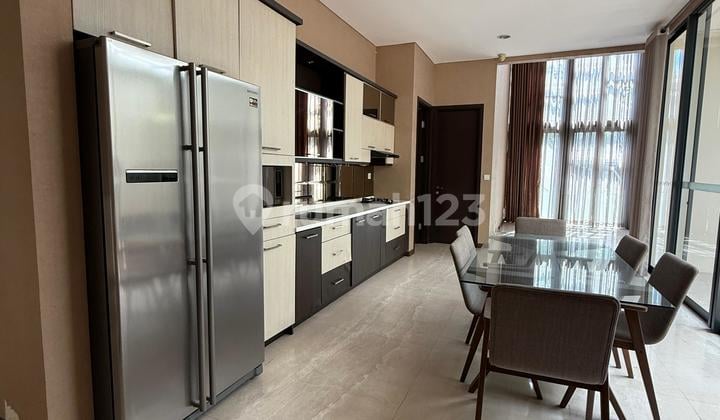 Rumah Full Furnished Navapark - Bsd Luas Tanah 180m2 (9x20)lb 242m2kt 4+1km 4+2hadap Utara Carport 2 Mobil Garasi 2 Mobil Ac *harga 200jt/thn Nego*