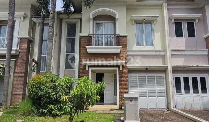 Rumah Termurah di Cluster Crystal Summarecon (Jual Cepat) Dekat Sekolah Dekat Mal Sms, Sekolah Pahoa , Pusat Kuliner Gading Serpong Luas Tanah 185 >8X23 (Tipe Master) Lb.165 M² Listrik 3500 Watt KT 3+1 (Utama Luas) KM 3+1 (Ada di Dlm Ktu) Taman Belakang L