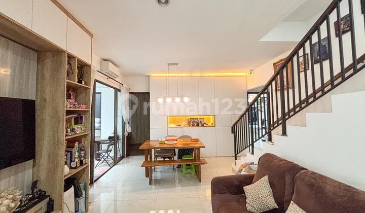 Rumah Fully Furnished Di Cluster Mozia Bsdletak Strategis, Dekat Ice Bsd, Mall Aeon, Pintu Tol, Universitas Prasetya Mulya, Sekolah Ipeka, Supermarket Grand Luckyluas Tanah 135m2, 9x15luas Bangunan 156m22 Lantaikamar Tidur 4+1kamar Mandi 3+1carport 2 Mobi