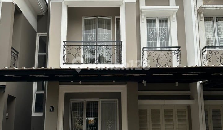 Disewakan Rumah Cluster Magnolia Gading Serpong (Lokasi Strategis) : - Lokasi Cluster Magnolia. - Kondisi Rapih Bagus Baru Dicat Ulang - Rumah 2 Lantai (8x15m). - 4 Kamar Tidur + 1 Kamar Art - 3 Kamar Mandi + 1 Kamar Mandi Dalam Kamar. - Listrik Daya 220