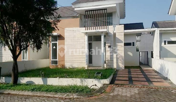 Rumah Di Timur Cibubur, Jakarta Timur